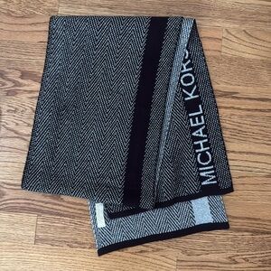 Black and Gray Herringbone Scarf Michael Kors metallic silver and black